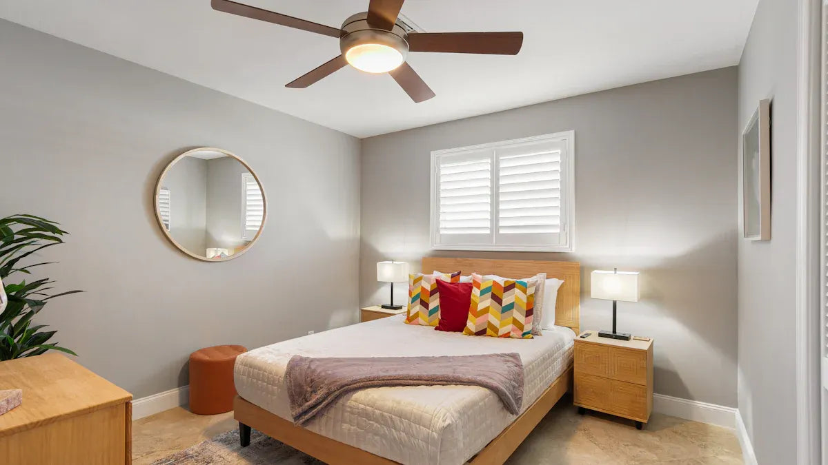 What size ceiling fan for bedroom
