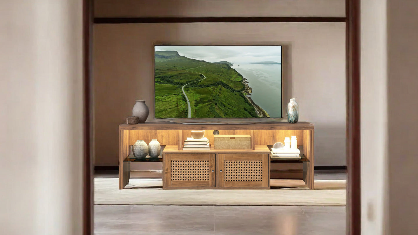What are the benefits of a TV stand with two doors?